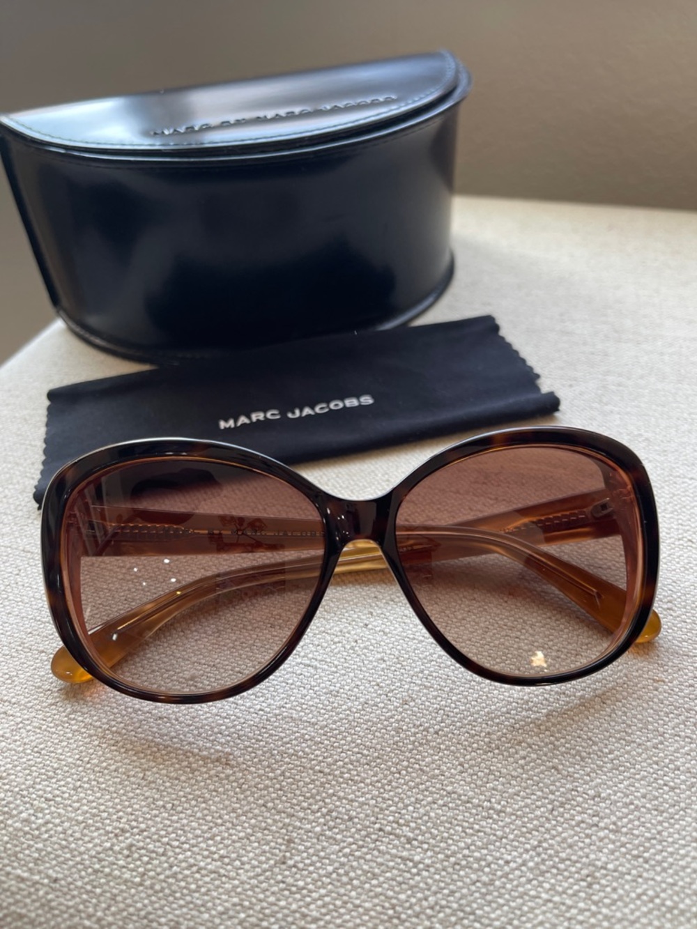 Marc Jacobs Tortoiseshell Brown Gradient butterfly Sunglasses